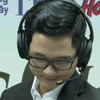 hiếu(titan)