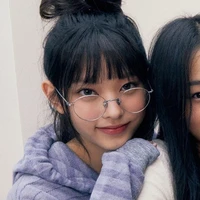 Haerin [con riêng Hanni]