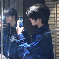 Hoàng Lục Đăng Quân 