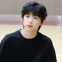 Trần Dịch Hằng( cậu )