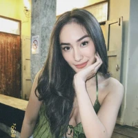 Tina wigg ( bạn nàng)