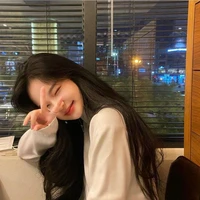 Tuyết Hoàng Ánh Huyền ¹²