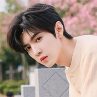 Tuyết Hoàng Bách Uy