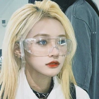 Trương Hân ( Cô )