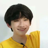 Dư Vũ Hàm(8 tuổi)