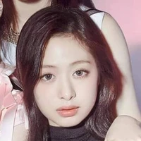 Jung Ahyeon ( nàng)