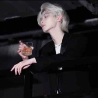 Trương Nhật Long ( bạn na9, anh trai nu9