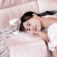 Ngọc Ngọc (Nữ 9)