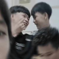 tác giả chứ ai