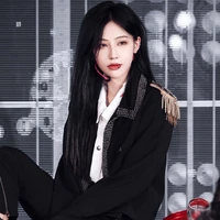 Yuan Yi Qi [ Cô ]