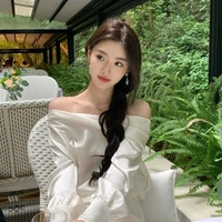 Aimee Nicholas ( Jen )