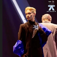 Pháp [ kiều nữ ]