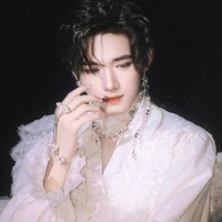 Tống Á Hiên