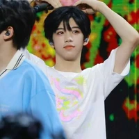 Trương Hàm Thụy_Y