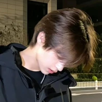 Hoàng (bn thân na9)