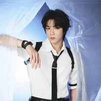 Lưu Diệu Văn- anh úc