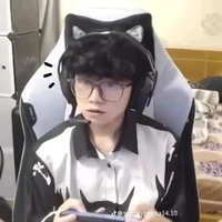 tác giả xấu gáiiii