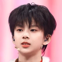 Trần Tư Hàn {Alpha - Hương Oải Hương}