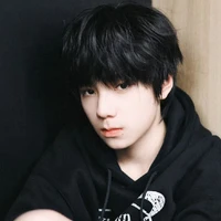 Vương Lỗ Kiệt - anh