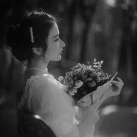 Rose Artemis _Aurora (mẹ nàng)