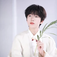 Nhiếp Vỹ Thần_anh