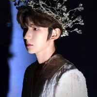 Vương Nguyên_papi của anh ta và h¹