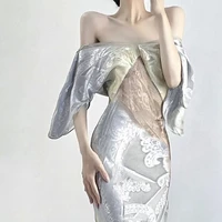 Mẹ anh
