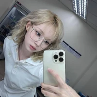 Kim Minjeong (nàng)