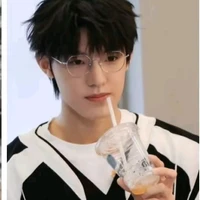 Trương Trạch Vũ-Y