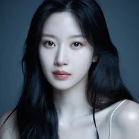 Moon Ga Young -Mẹ Hwang-