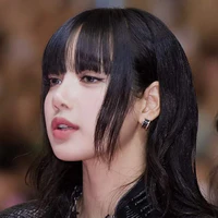Lalisa Manobal (Cô)