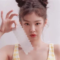 Kim Jennie_em