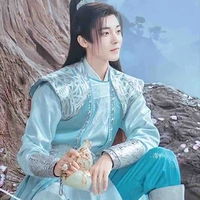 Bách Lý Đông Quân.