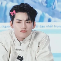 Huy Hoàng Hùng-Hùng Huỳnh