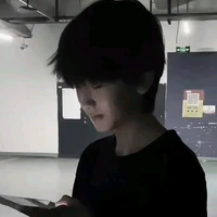 tả kỳ hàm(là thư ký của yang )