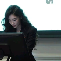 Diệp Chi (Chị gái Châu)