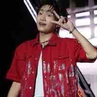 Lâm Bạch Phúc Hậu.