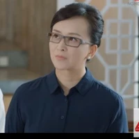 Giáo sư Lâm