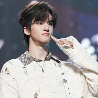 Đặng Giai Hâm_DengJiaXin