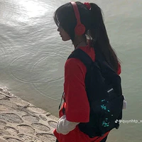 Trang(Chị hắn-cô)