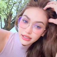 HEIDI(chị)