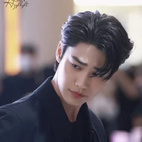 Dew Jirawat Sutivanichsak