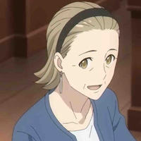 Cô thợ đo đồng phục