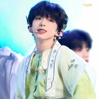 Trần Tuấn Minh ( cậu )