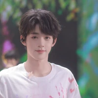 Quan Tuấn Thần ( anh )