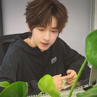 Hạ Tuấn Lâm_cậu