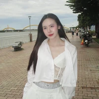 June [chị]