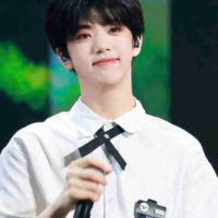 Trương Hàm Thụy 