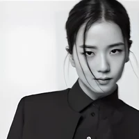 Kim Jisoo [Cô]