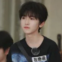 Tả Kỳ Hàm_cậu
